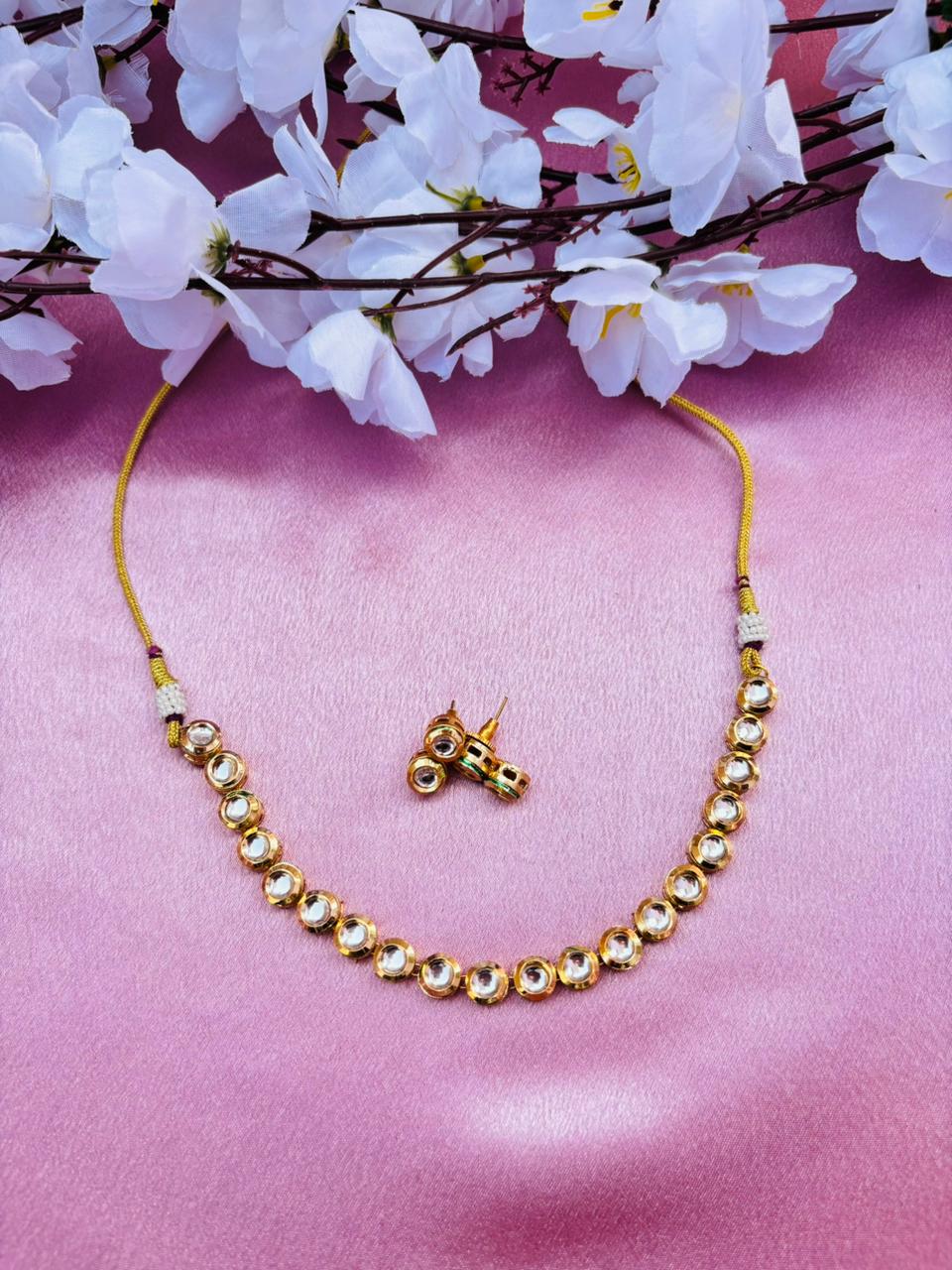 Minimalist Kundan And Choker Necklace