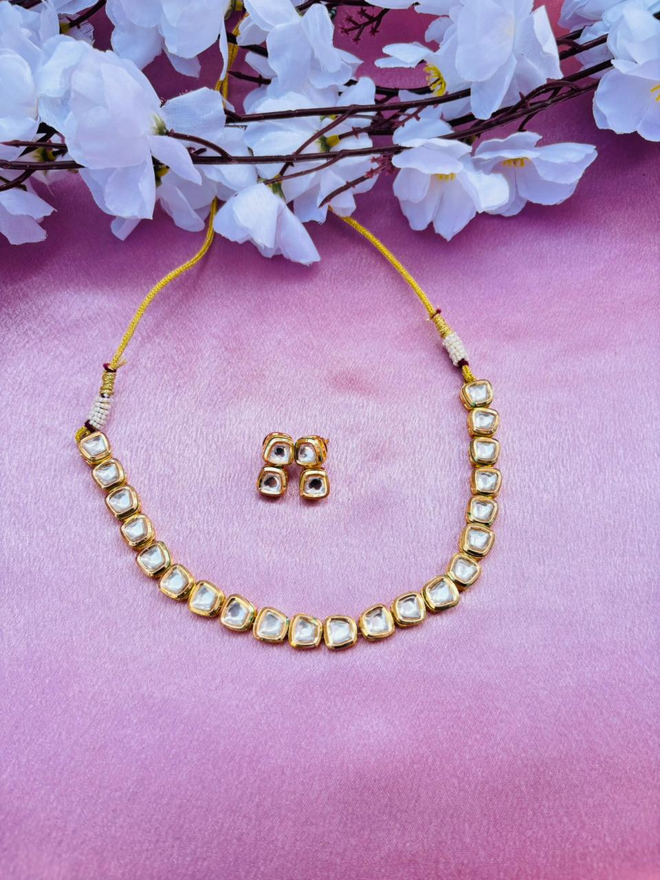 Minimalist Kundan And Choker Necklace