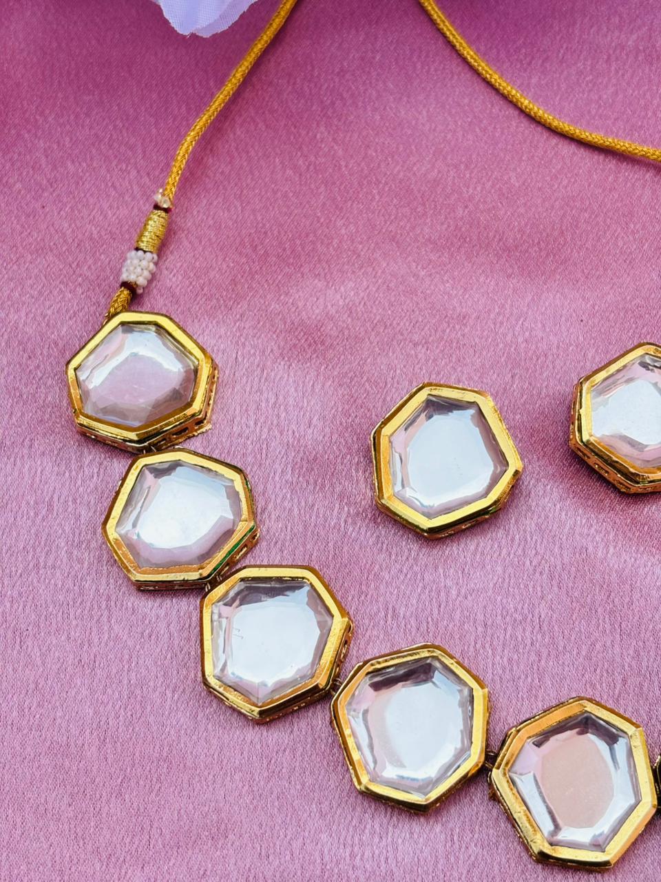 Kundan Choker Necklace Set with Earrings - Image 3