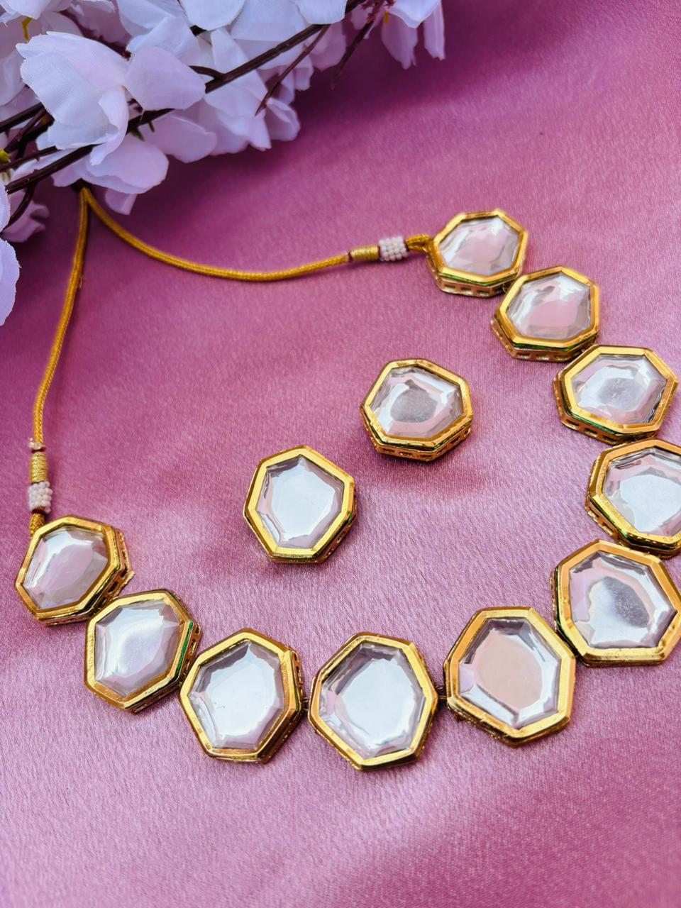 Kundan Choker Necklace Set with Earrings - Image 2