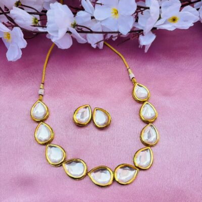 Kundan Choker Necklace Set with Earrings