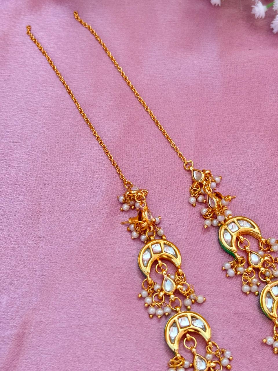 The Naaz: Elegant Kundan Crescent Moon Pearl Ear Sahare - Image 4