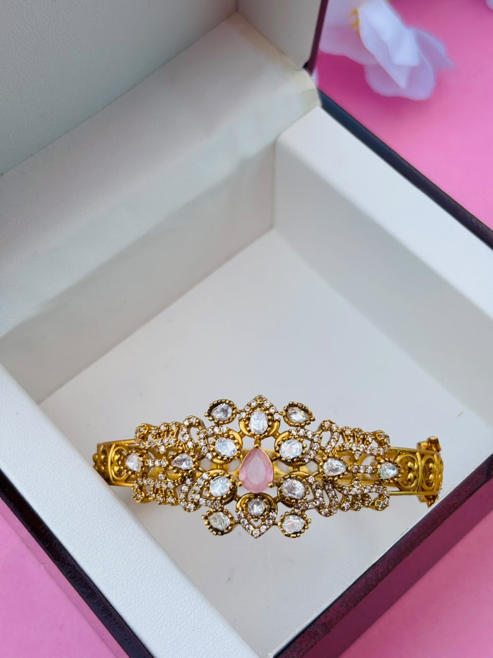 Elegant Kundan And Stone-Embellished Hinged Openable Bracelet (Pack Of 1) - Image 2
