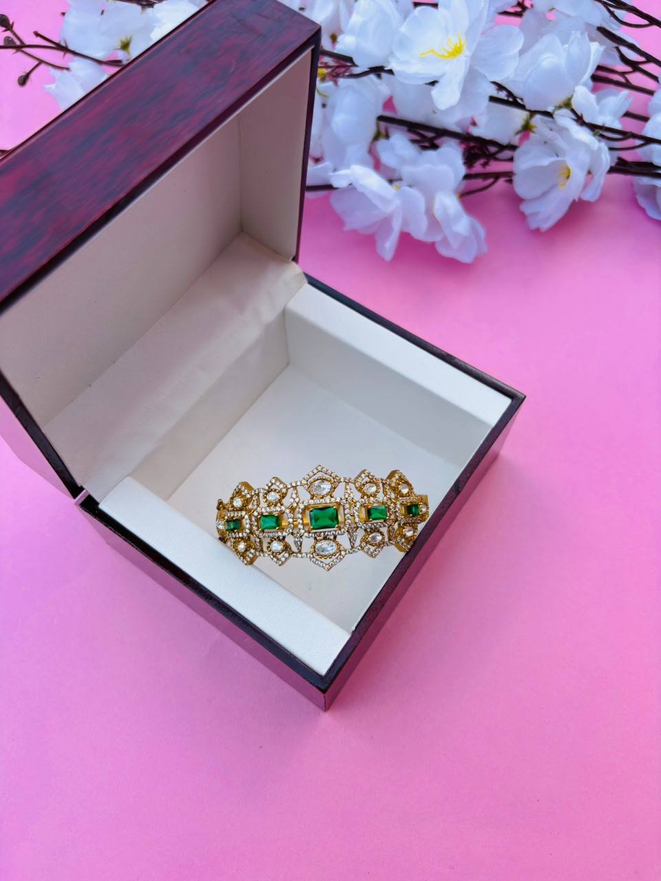 CZ Embellished Victorian Hinged Openable Bracelet (Pack Of 1)