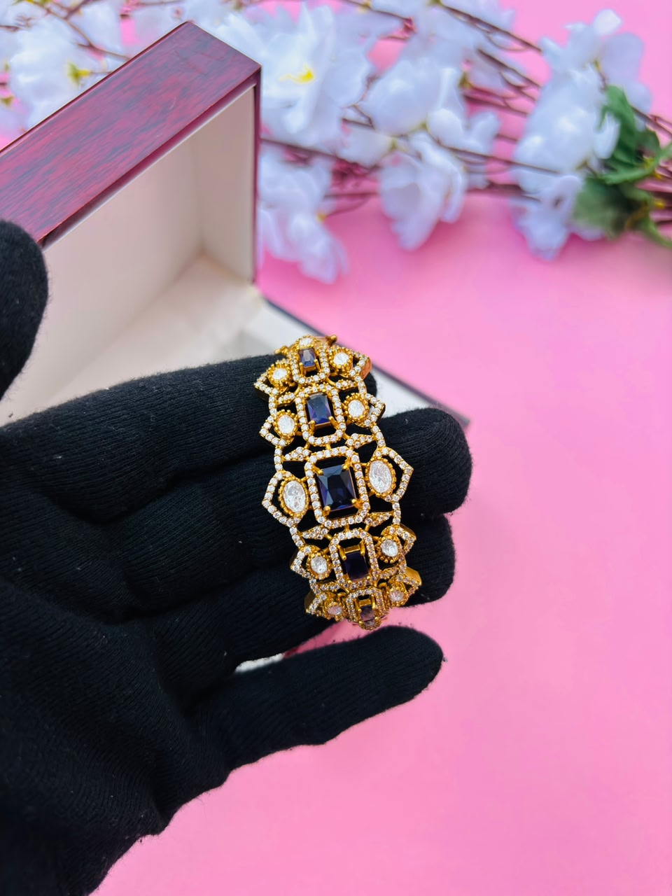 CZ Embellished Victorian Hinged Openable Bracelet (Pack Of 1) - Image 3