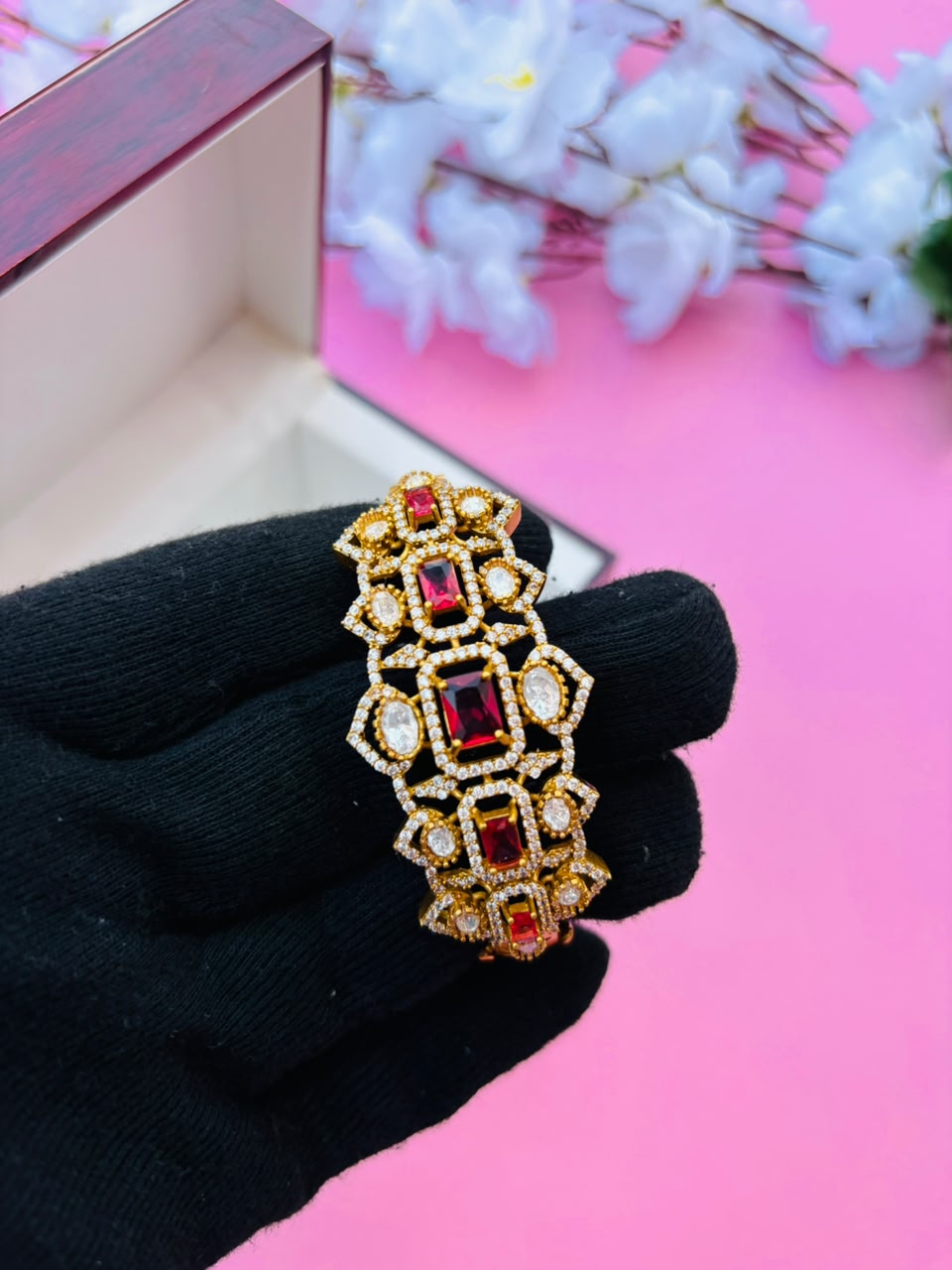 CZ Embellished Victorian Hinged Openable Bracelet (Pack Of 1) - Image 4