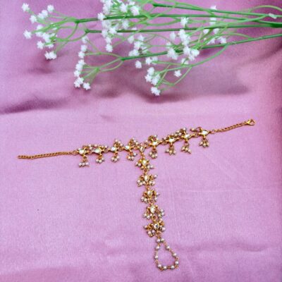 Kundan & Pearl Floral Haathphool (Pack Of 2)
