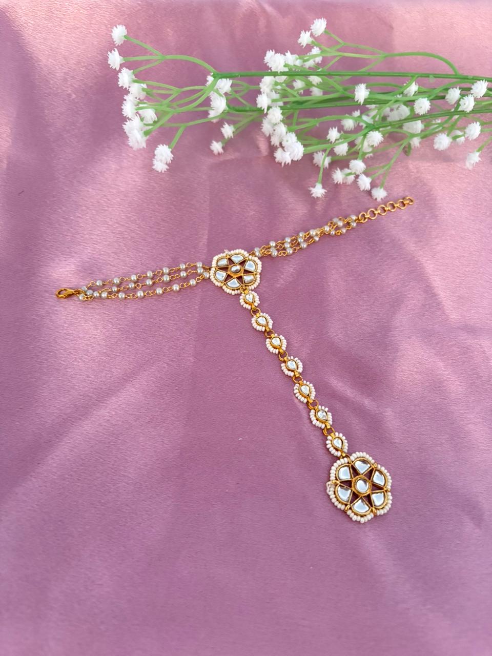 Floral Kundan & Pearl Haathphool (Pack Of 2) - Image 4