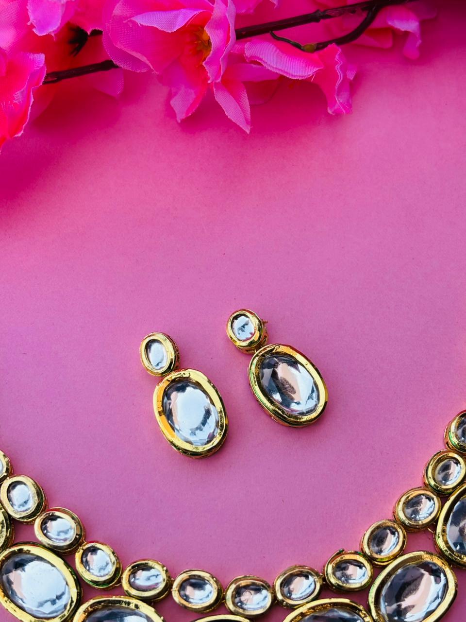 Kundan Statement Necklace with Earrings - Image 5
