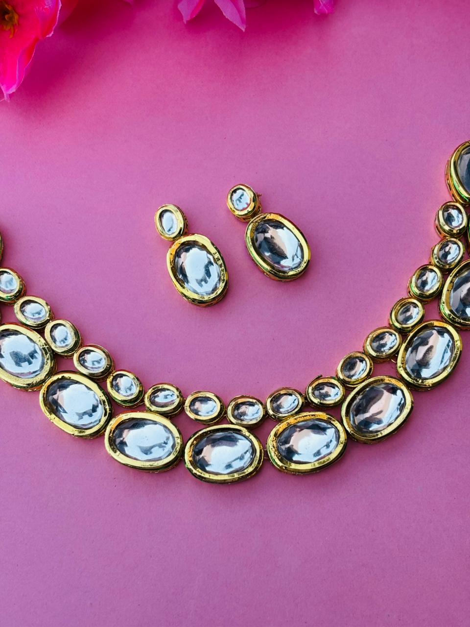 Kundan Statement Necklace with Earrings - Image 2