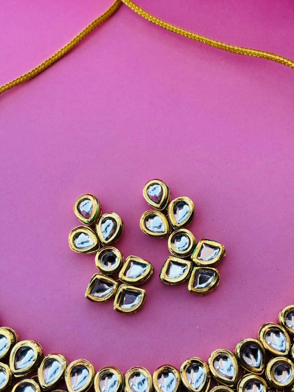 Kundan Statement Necklace with Earrings - Image 5