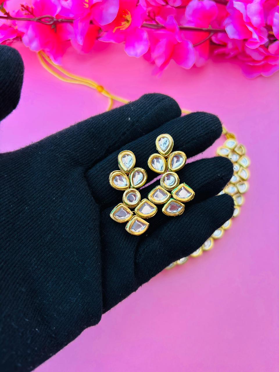 Kundan Statement Necklace with Earrings - Image 4
