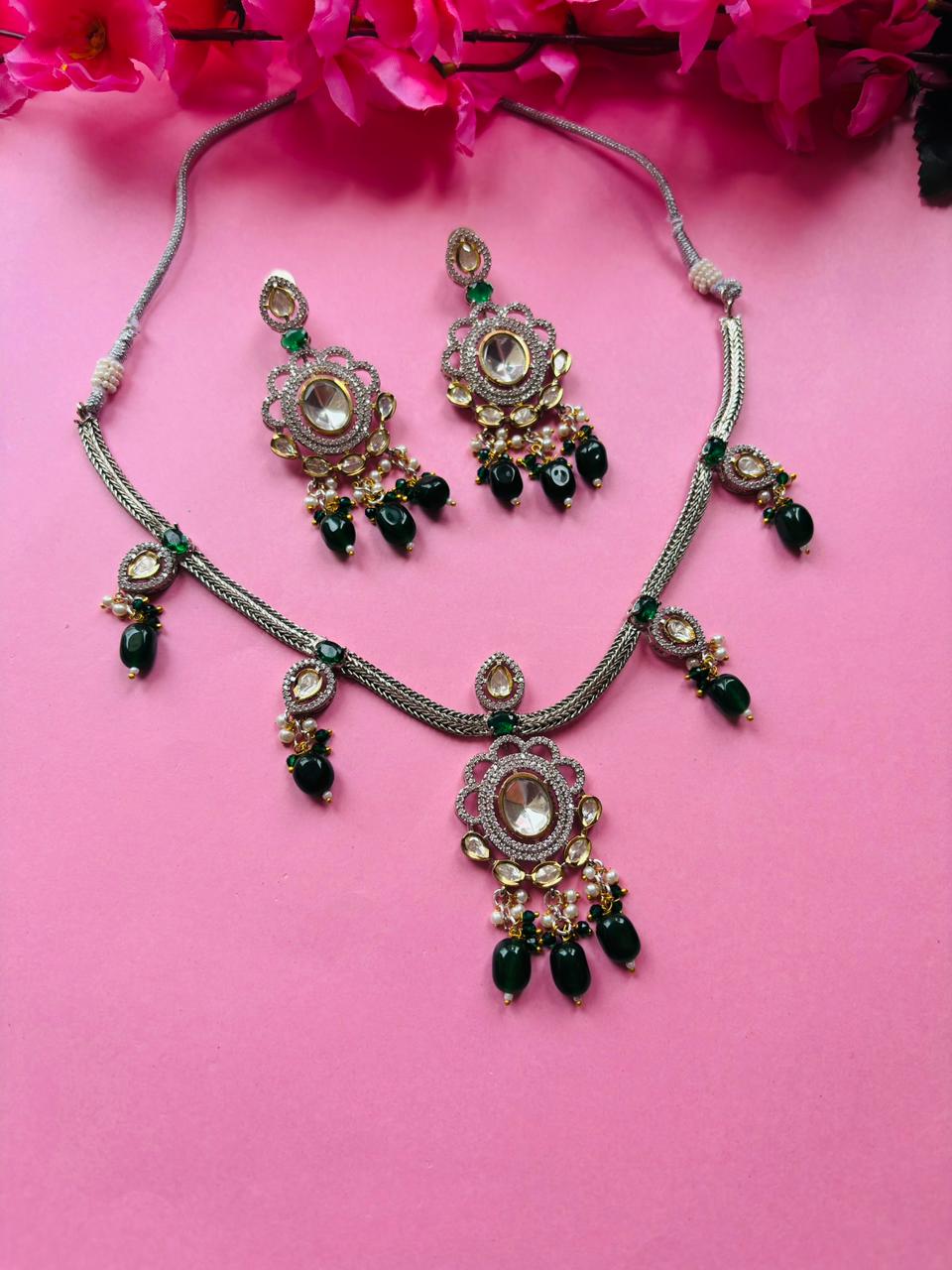 Victorian Kundan Green Beaded Necklace Set - Image 2