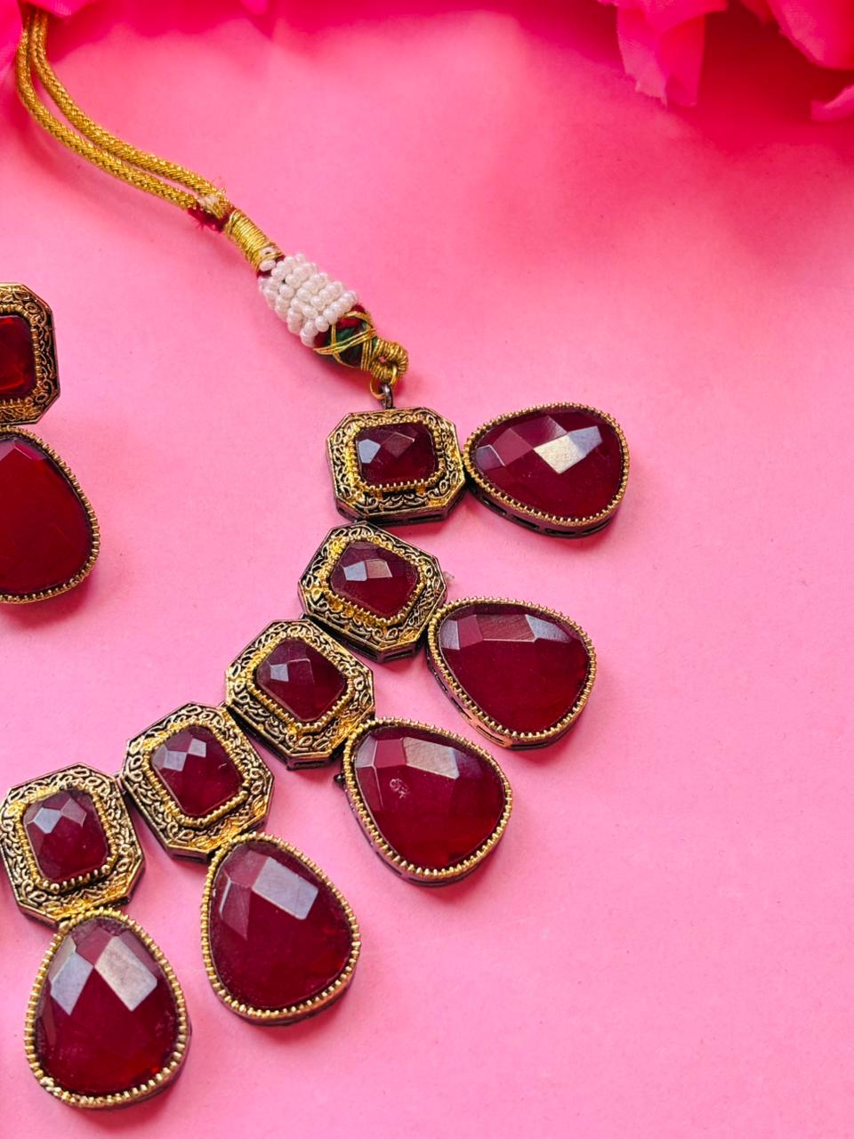 Kundan Red Stone Necklace Set - Image 4