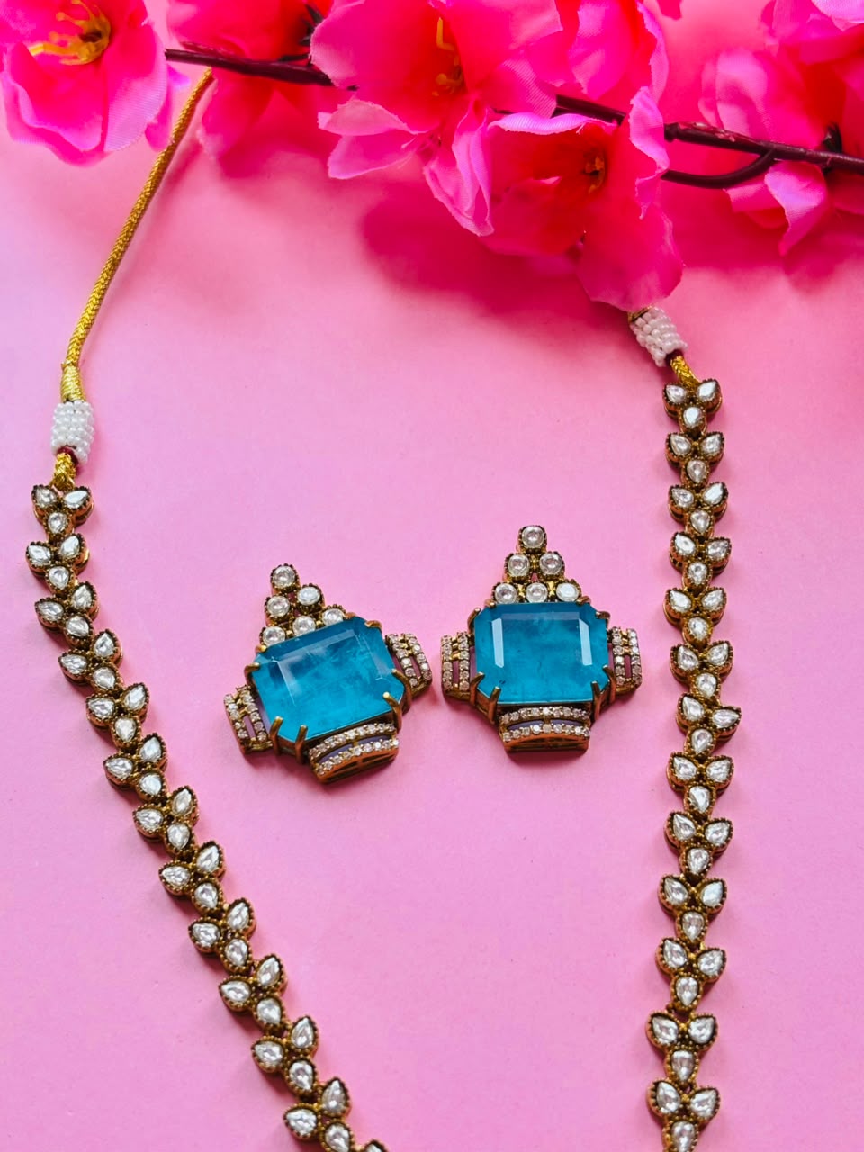 Kundan Blue Pendant Necklace Set - Image 5