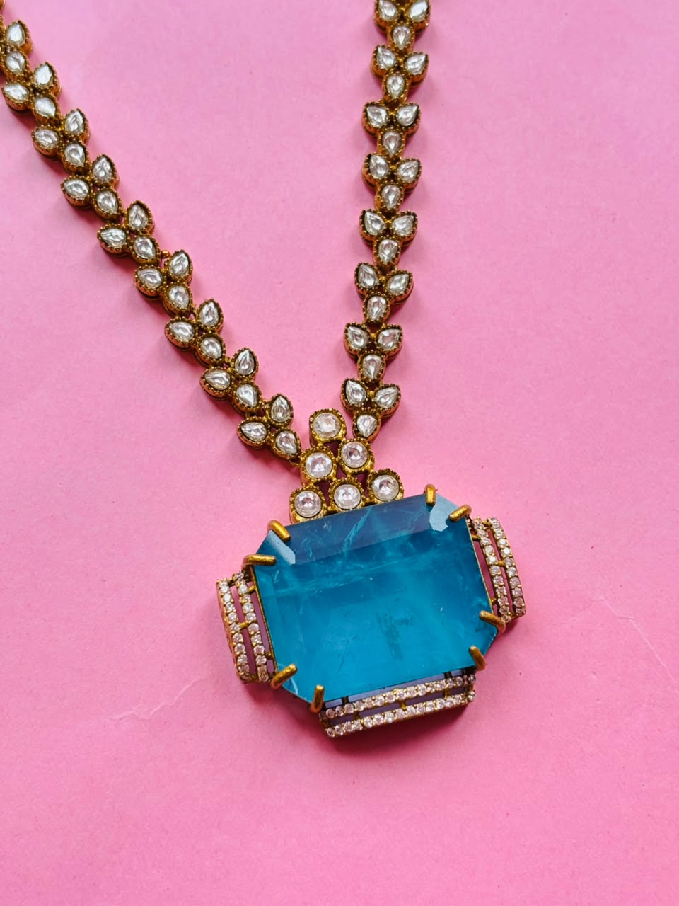 Kundan Blue Pendant Necklace Set - Image 3