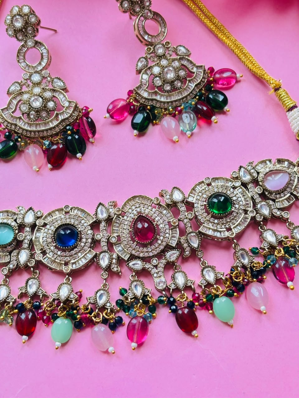 Royal Victorian Choker Set With Earrings - Image 4