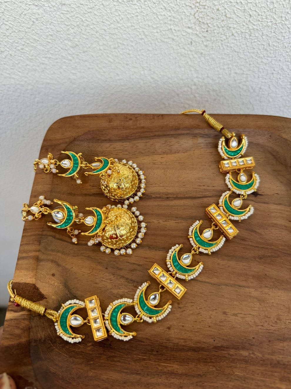 Green Moon With Zumki Choker Set