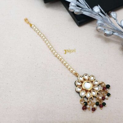 Flower Kundan Maang Tikka