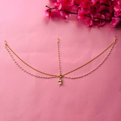 Delicate Kundan & Pearl Mathapatti