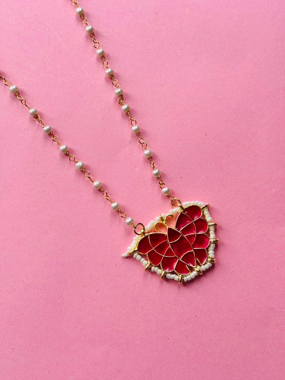 Artistic Animal Theme Gold-Plated Necklace for Trendy Look - Image 3