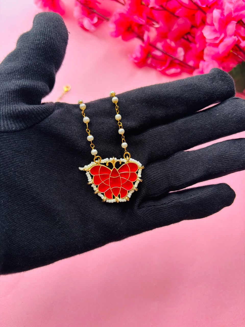 Artistic Animal Theme Gold-Plated Necklace for Trendy Look - Image 4
