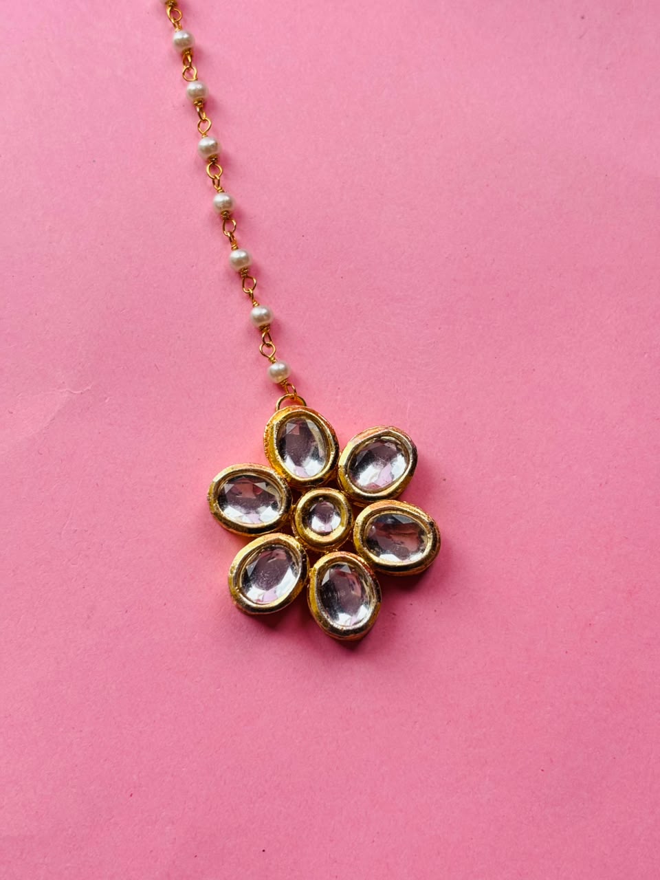 Dainty Pearl & Kundan Maang Tikka - Image 2