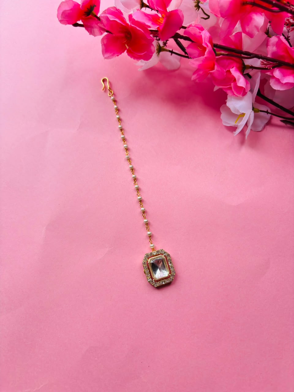 Handcrafted Kundan Maang Tikka