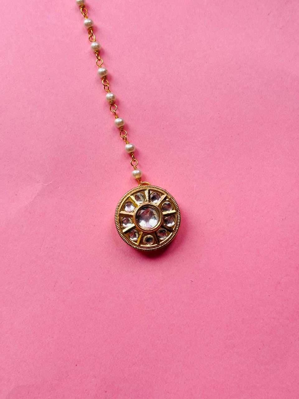 Handcrafted Kundan Maang Tikka - Image 2