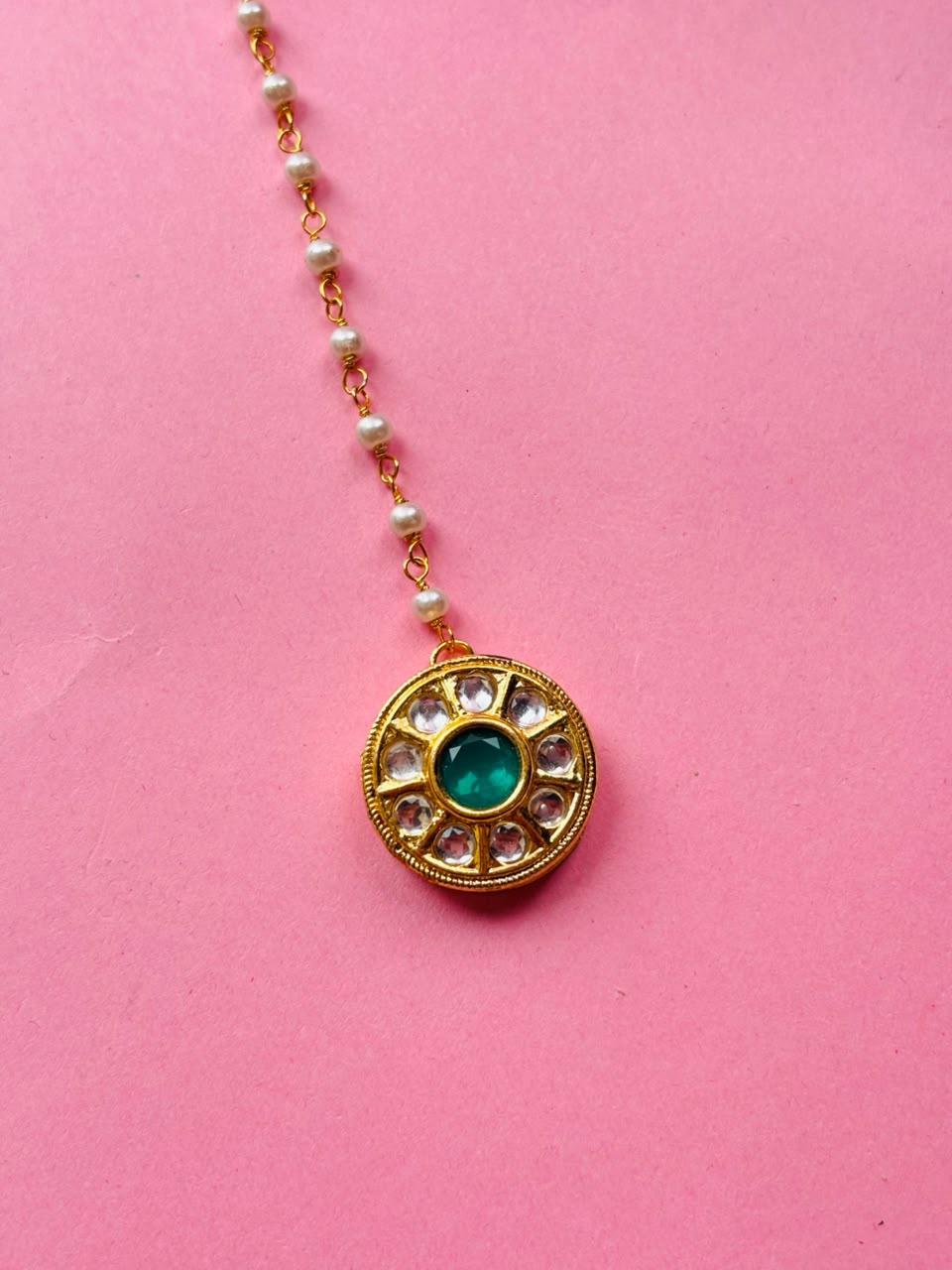 Handcrafted Kundan Maang Tikka - Image 2