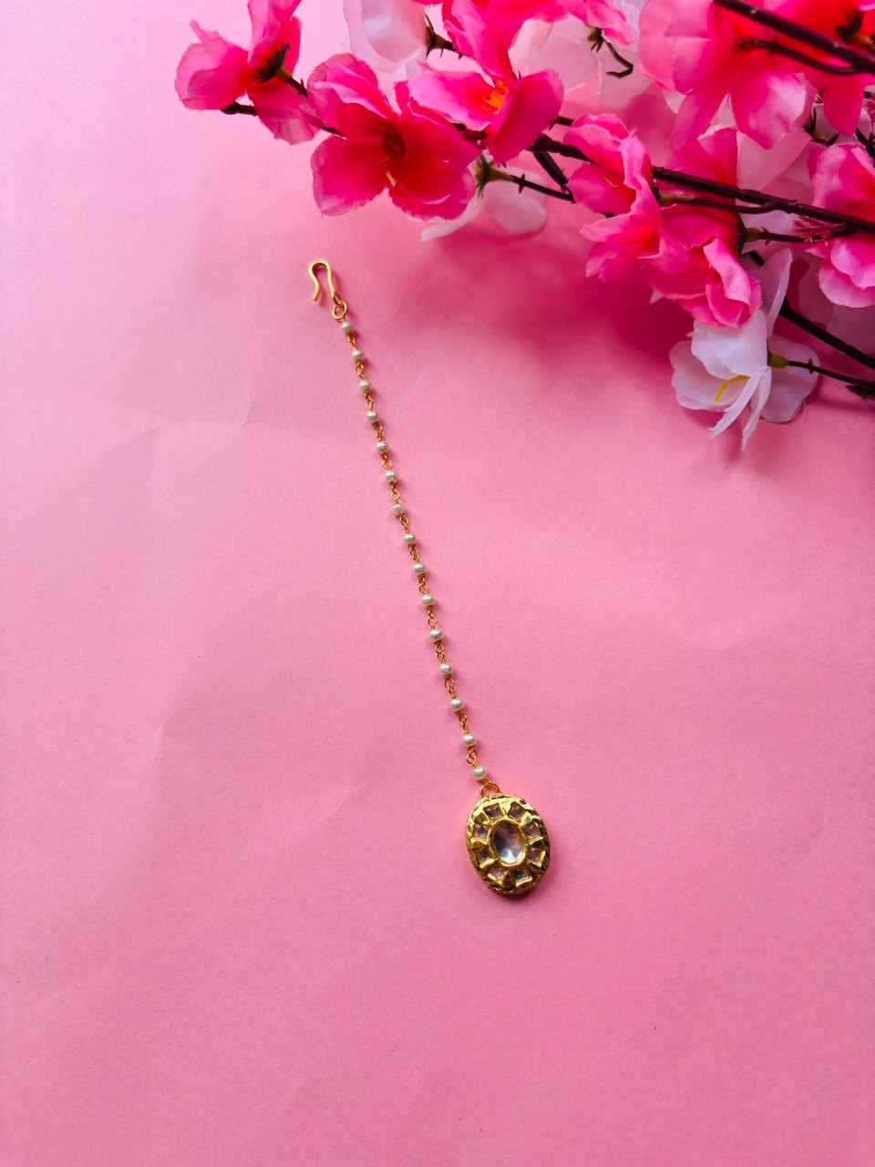 Handcrafted Kundan Maang Tikka