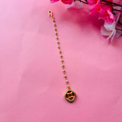 Handcrafted Kundan Maang Tikka