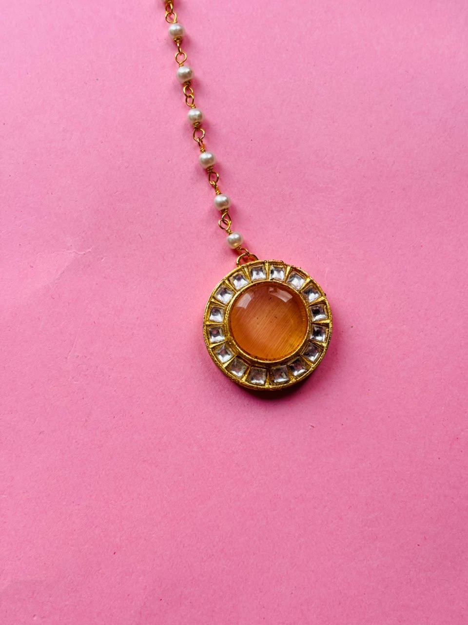 Dainty Pearl & Kundan Maang Tikka - Image 2
