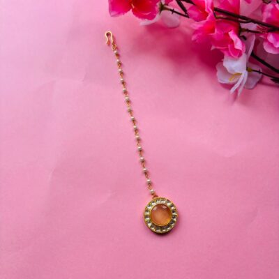 Dainty Pearl & Kundan Maang Tikka