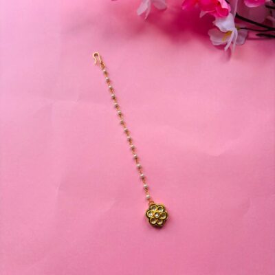 Dainty Pearl & Kundan Maang Tikka