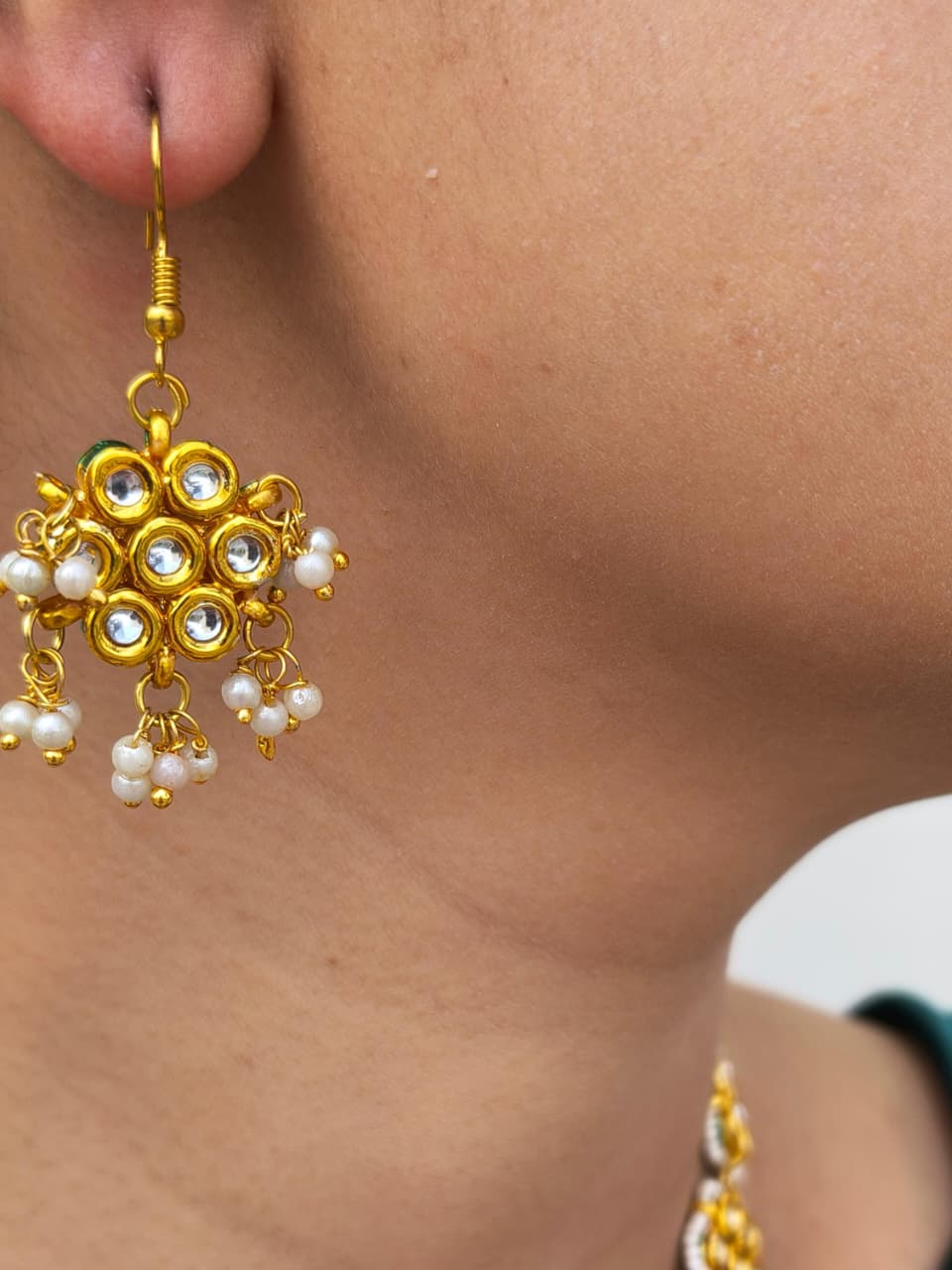 Kundan Floral Cluster Necklace With Pearl Edging, Matching Earring - Image 3