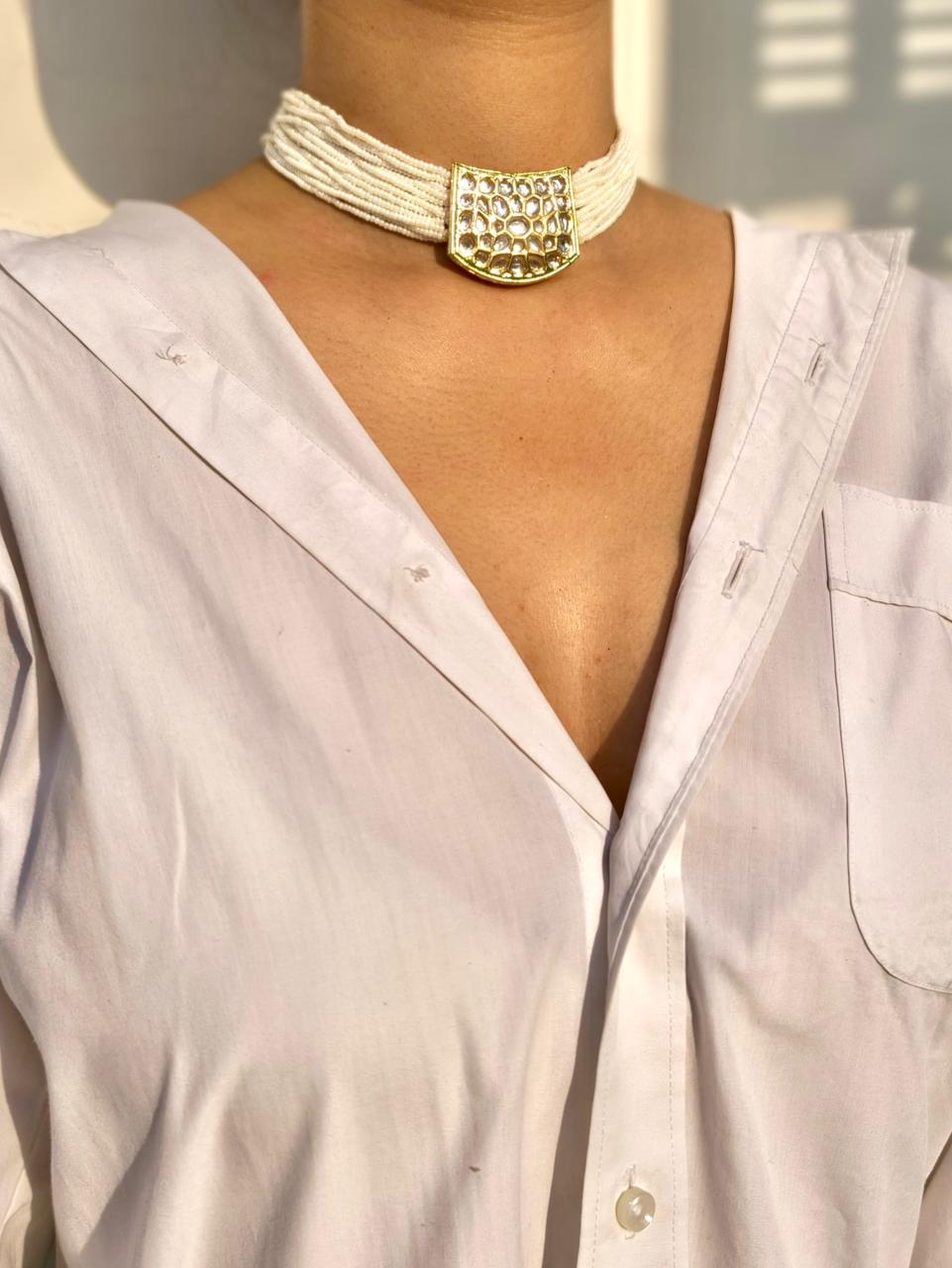 Pearl beaded choker with kundan slab centerpiece - Image 2