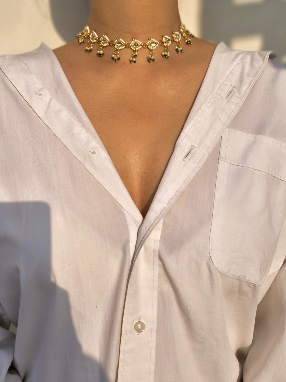 Kundan choker with pearl aur green drops