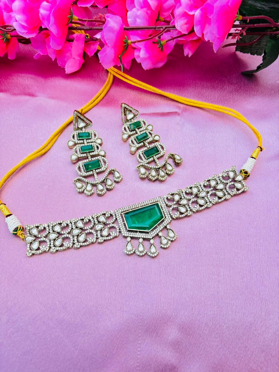 Emerald Green Kundan Choker Necklace Set