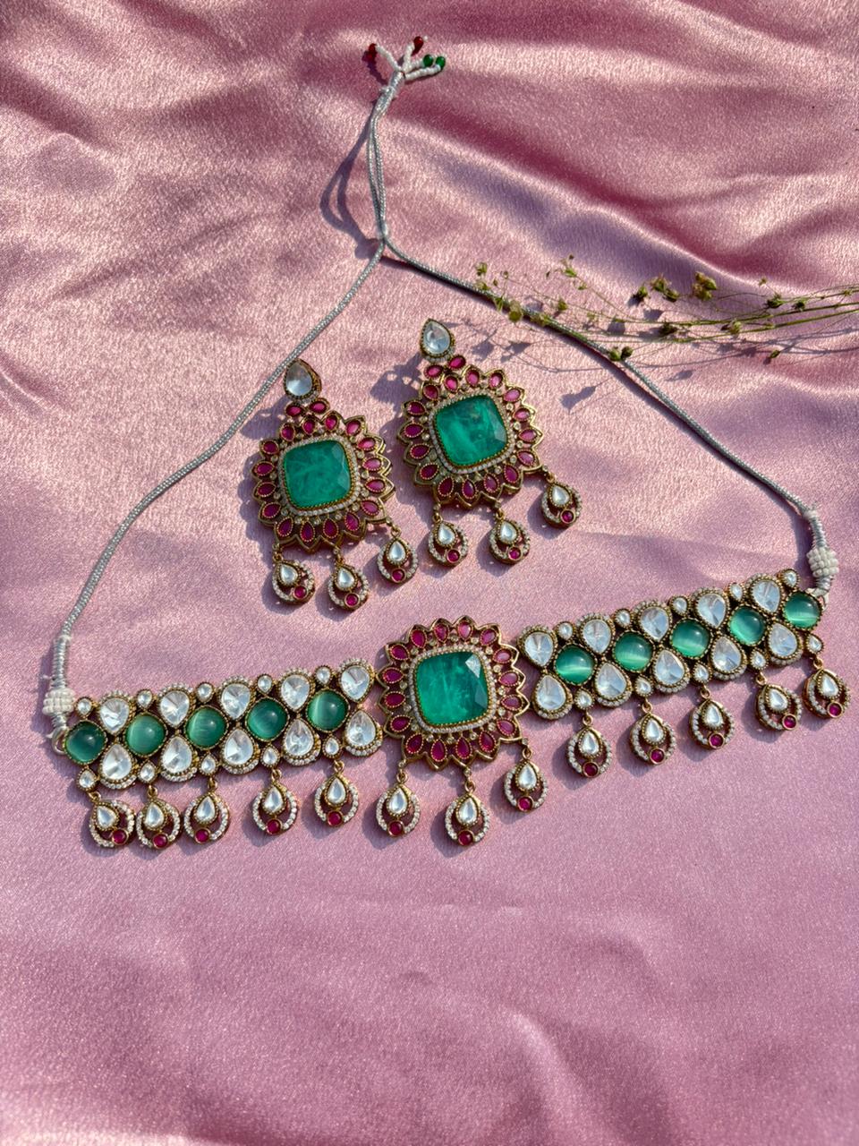 Emerald Kundan Choker Necklace Set