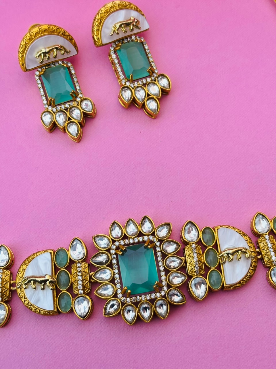 Panther Motif Kundan Choker Set - Image 3