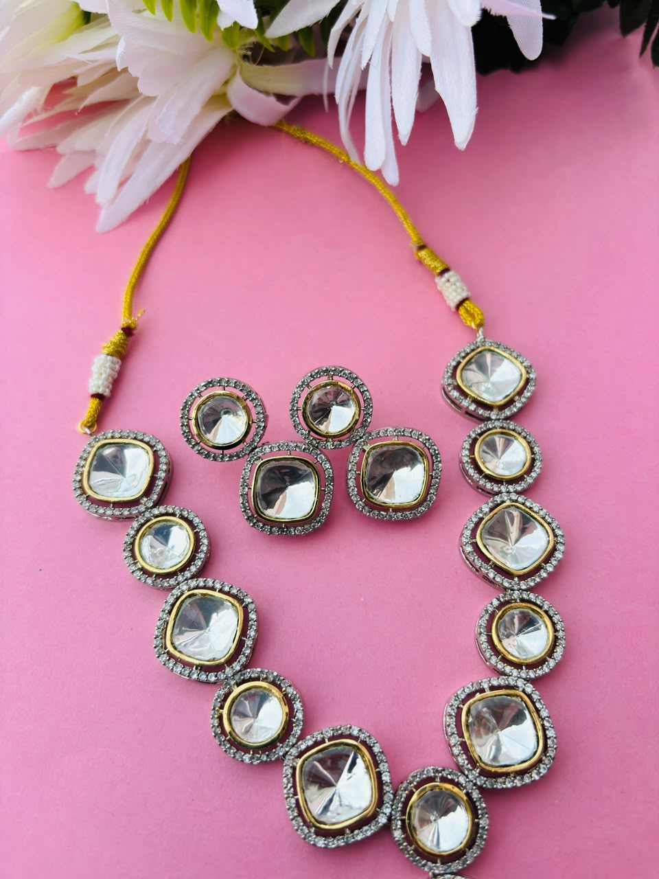 Kundan Polki Round Necklace Set - Image 2